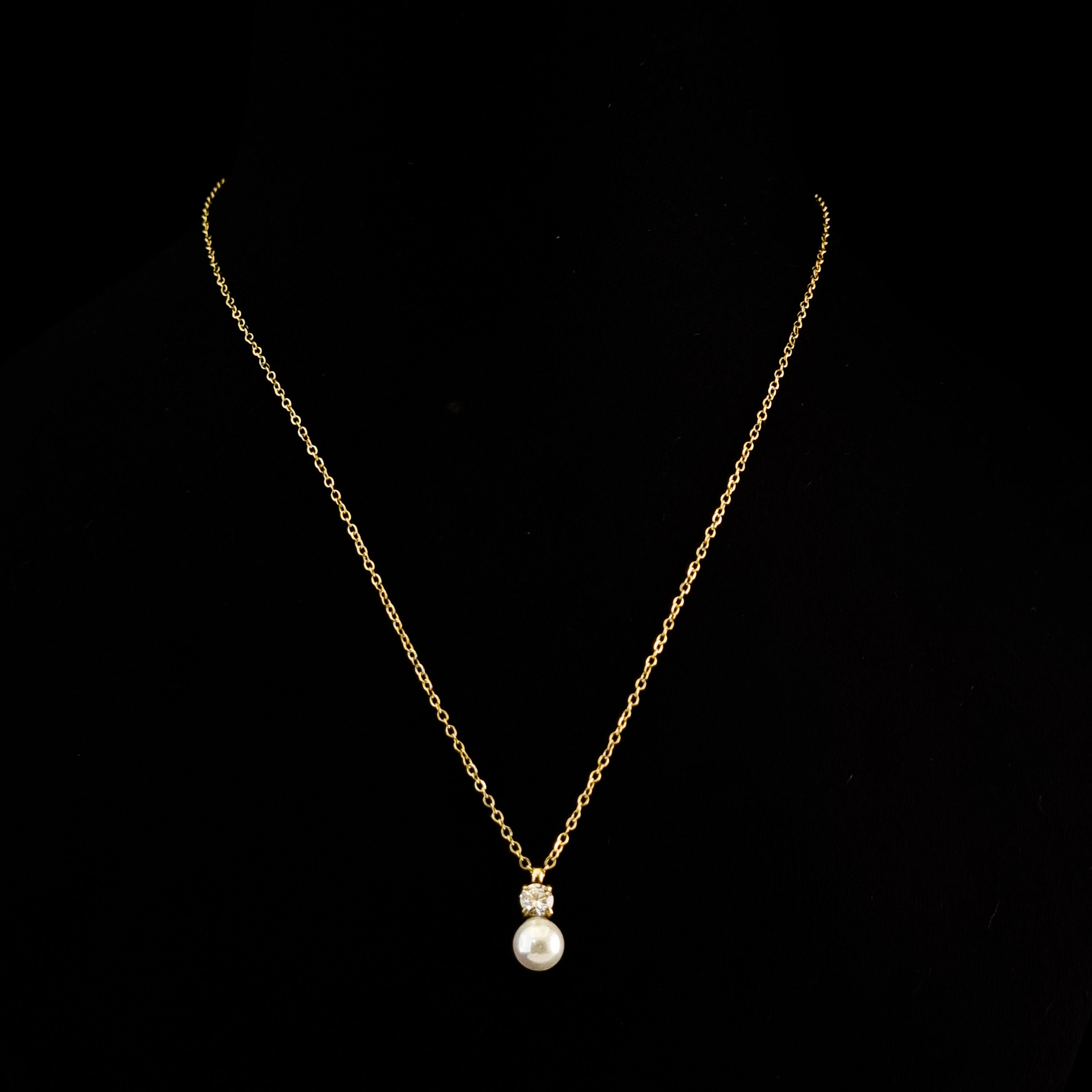 Serene Pearl Drop Necklace