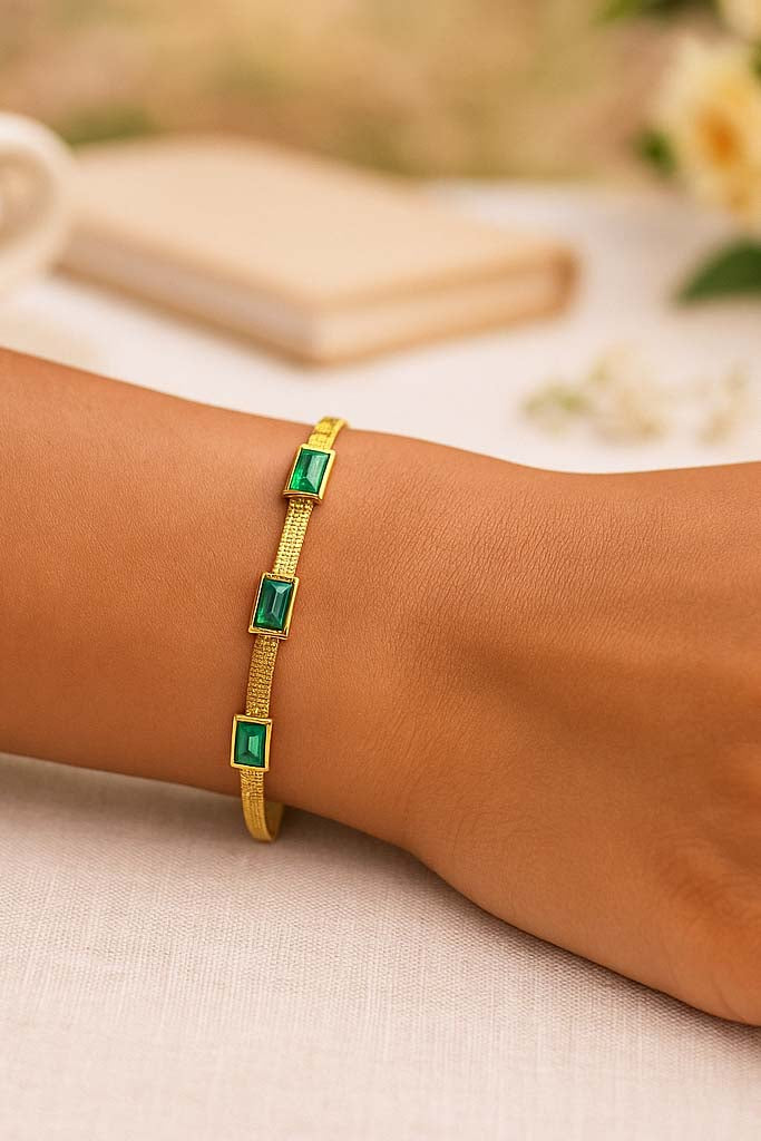 Aurielle Gem – Dainty Emerald Green Crystal Bracelet