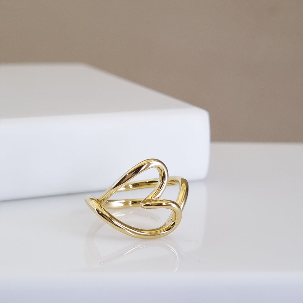 Adjustable gold heart ring, 18K gold plated jewelry, waterproof romantic ring, anti-tarnish heart jewelry, sculptural gold rings.