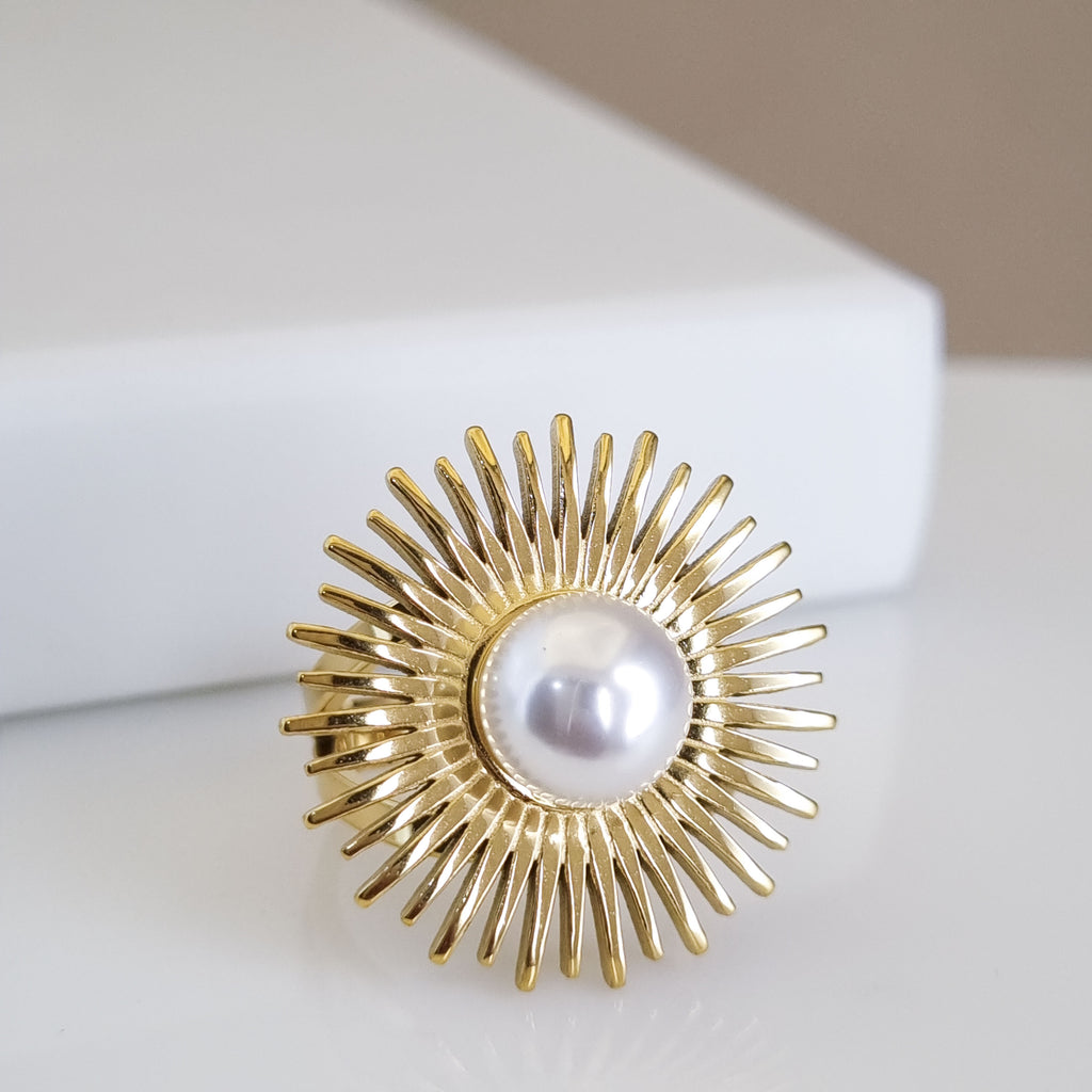 Solaris Sunburst Pearl Ring – Size Adjustable, 18K Gold Plated & Waterproof