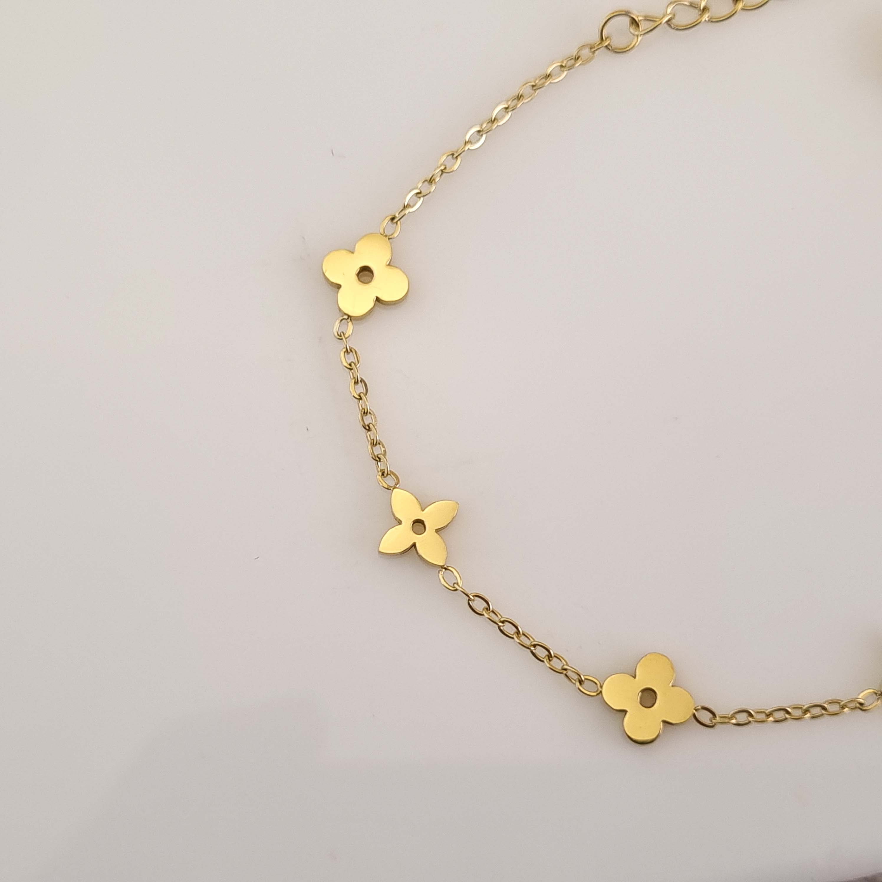 Fleur Dot Bracelet