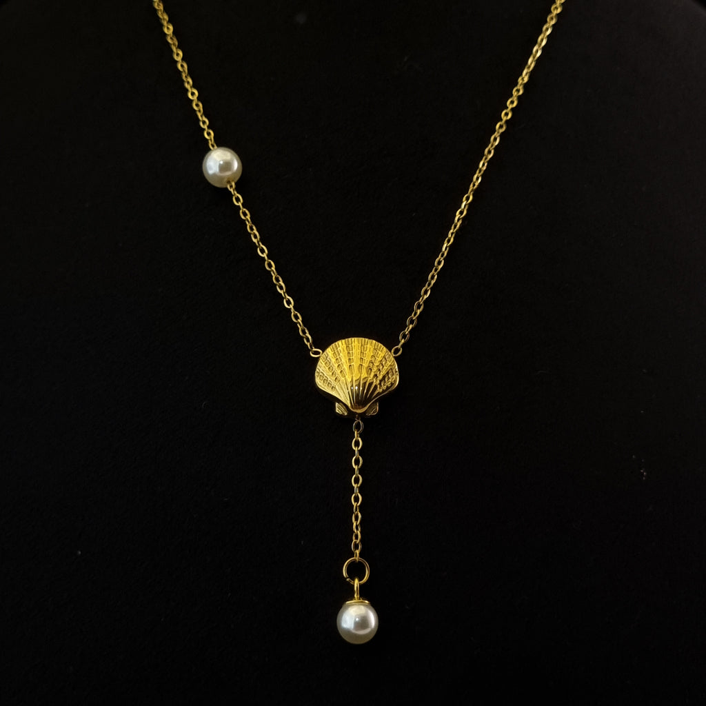 Seashell Lustre Necklace