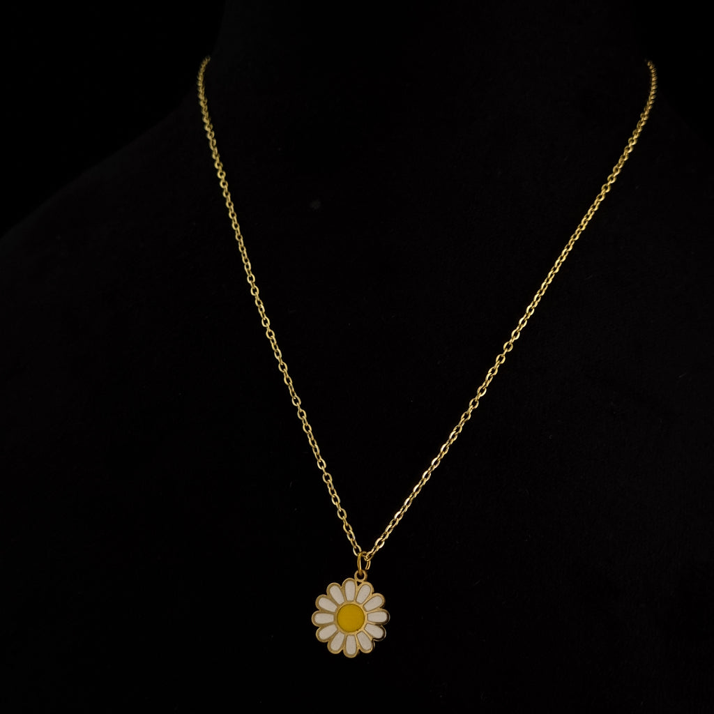 Soleil Daisy Pendant