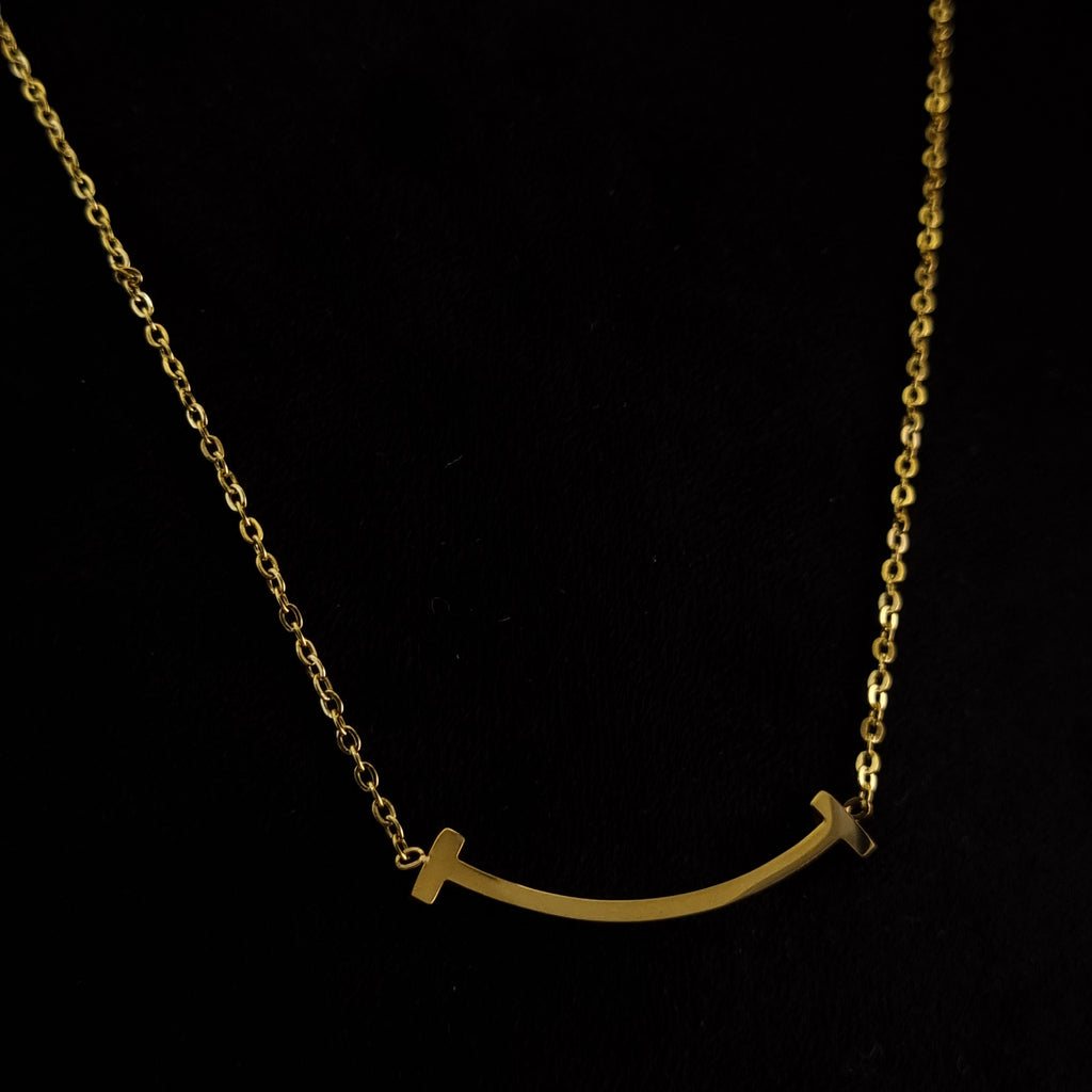 Arc Necklace