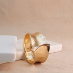 Sculptura Hammered Openable Bracelet