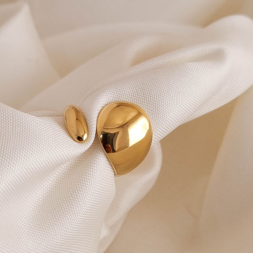 Sculptural Aura Ring