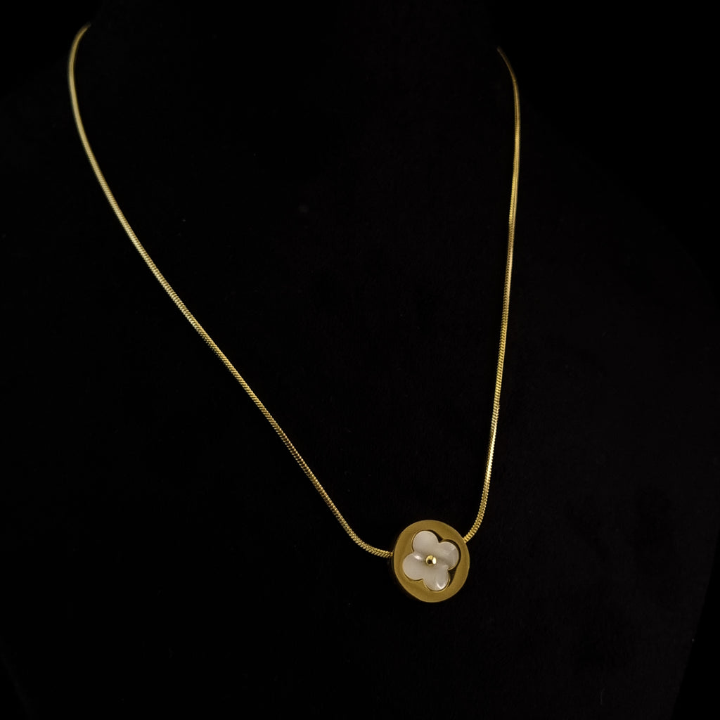 Radiant Clover Necklace