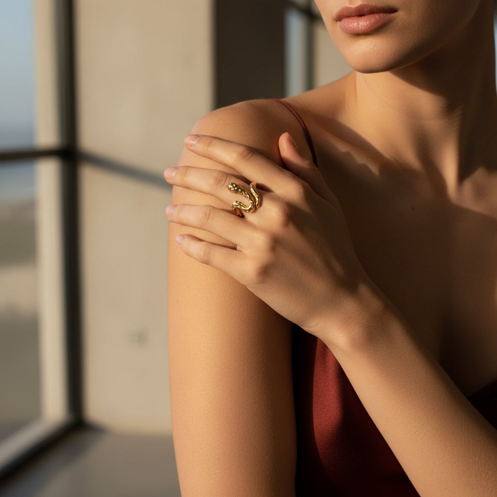 Serpentine Aura Ring