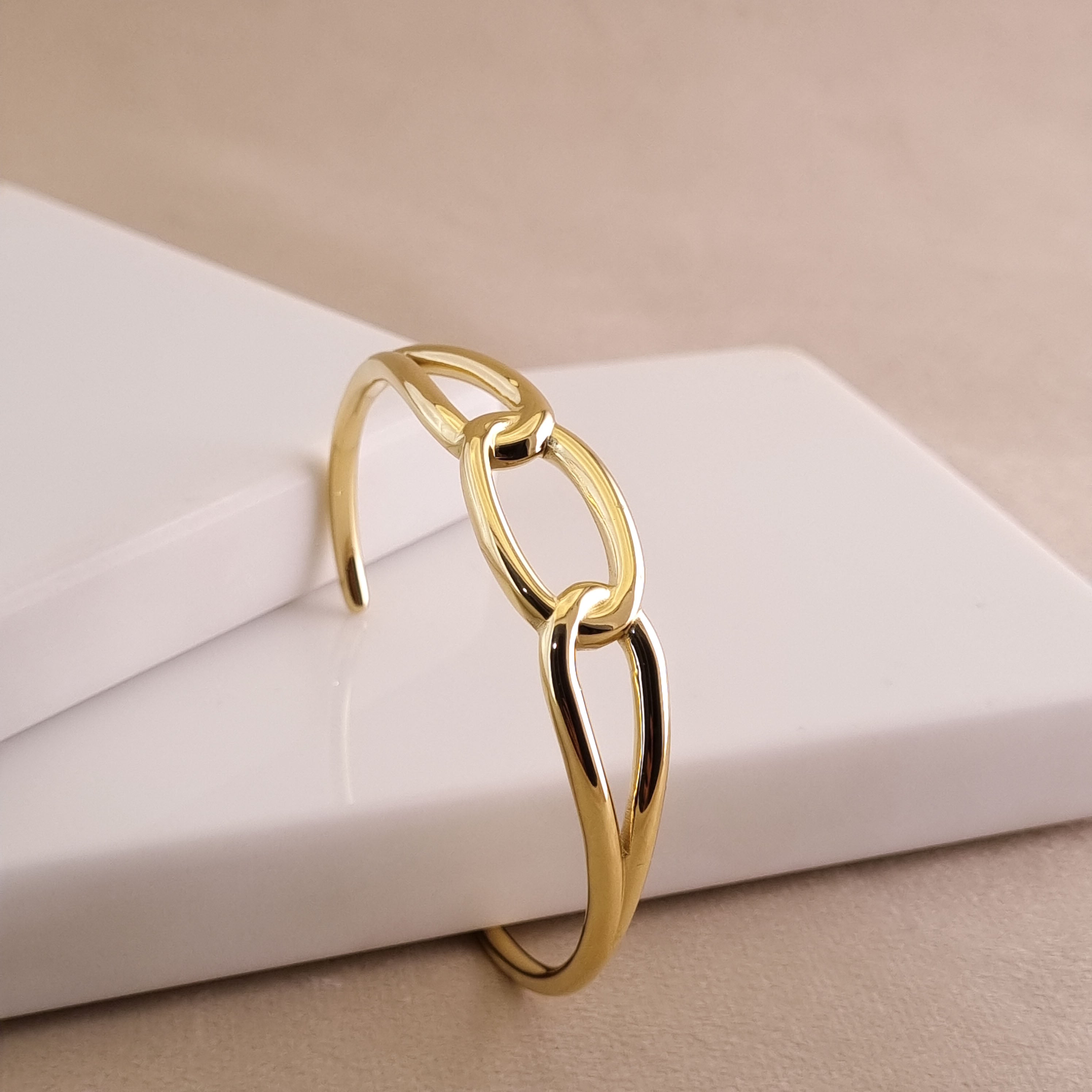 Interlink Aura Cuff