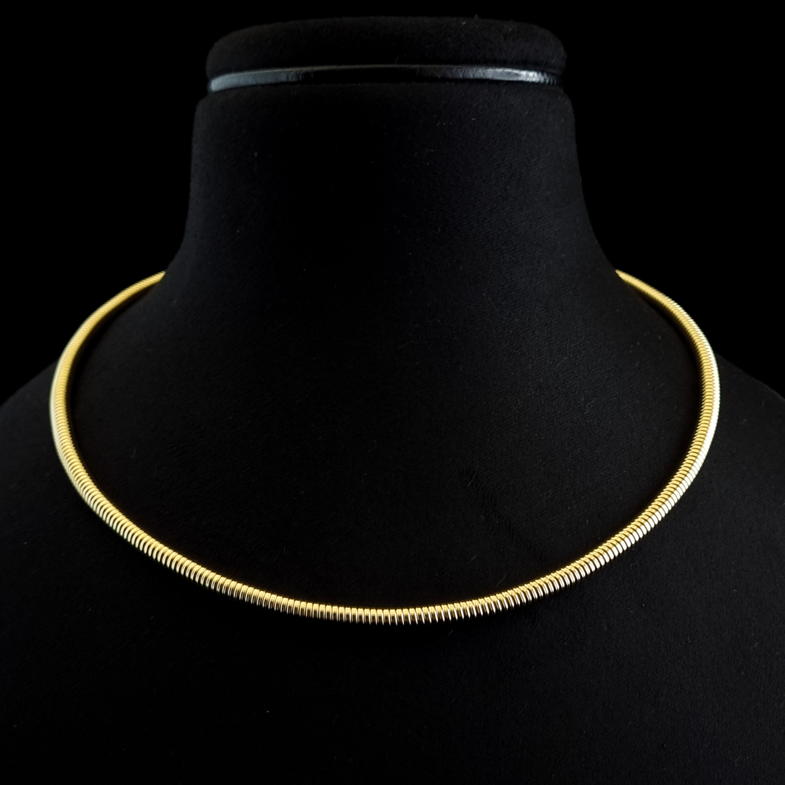Gold snake choker, structured gold necklace, 18K gold plated choker, waterproof gold jewelry, anti-tarnish gold chain.