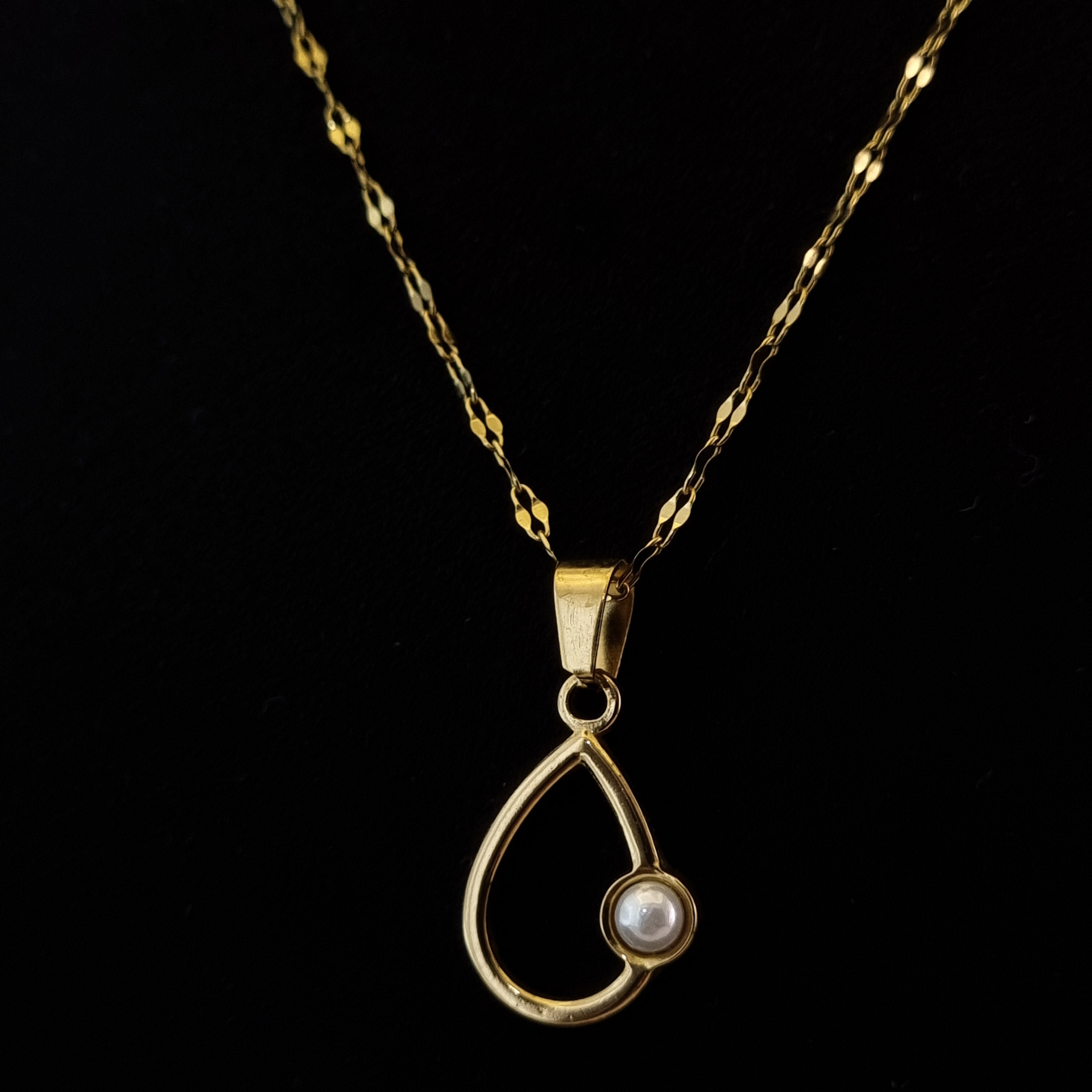 Lustre Drop Necklace
