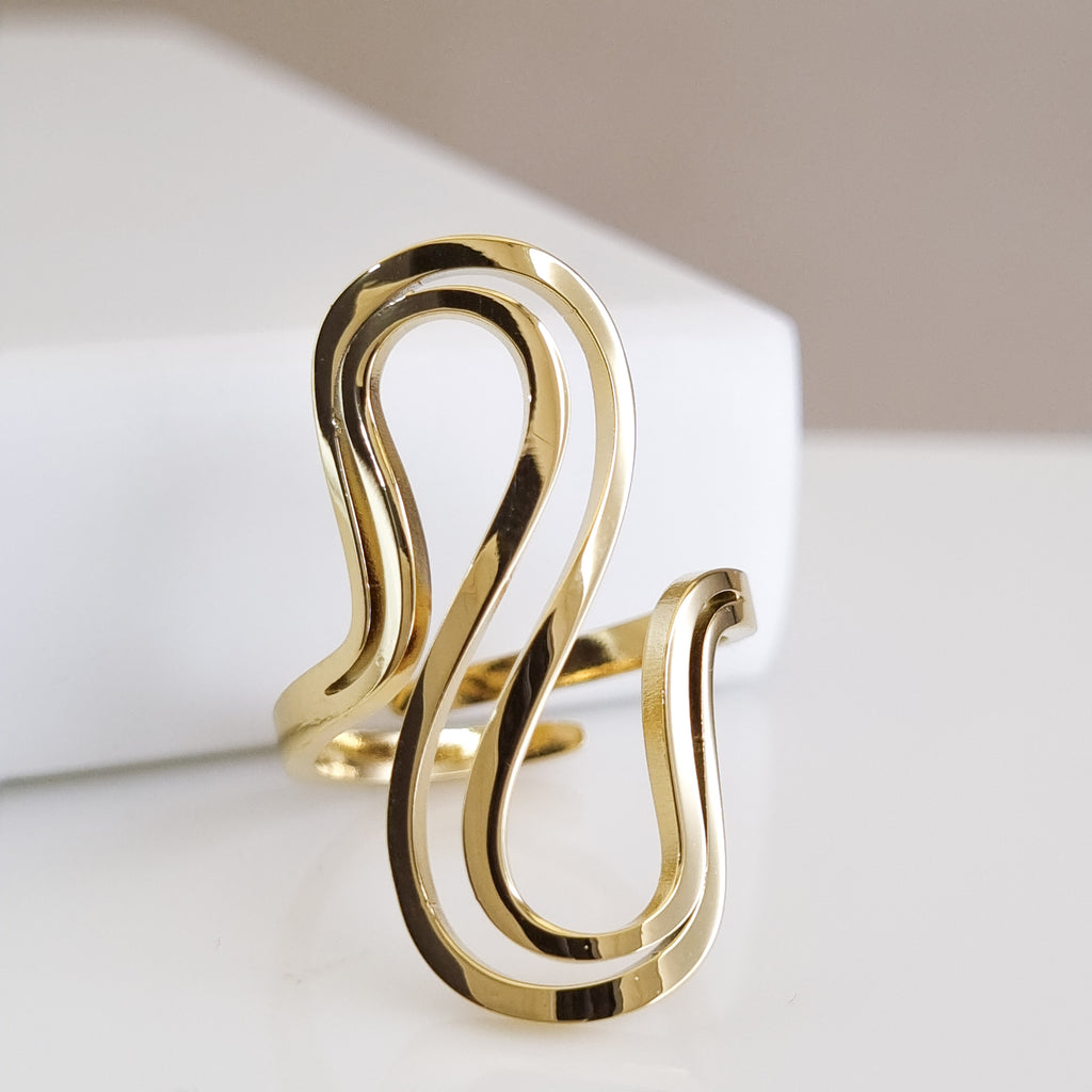 Serpentine Wave Ring – Size Adjustable, 18K Gold Plated & Waterproof