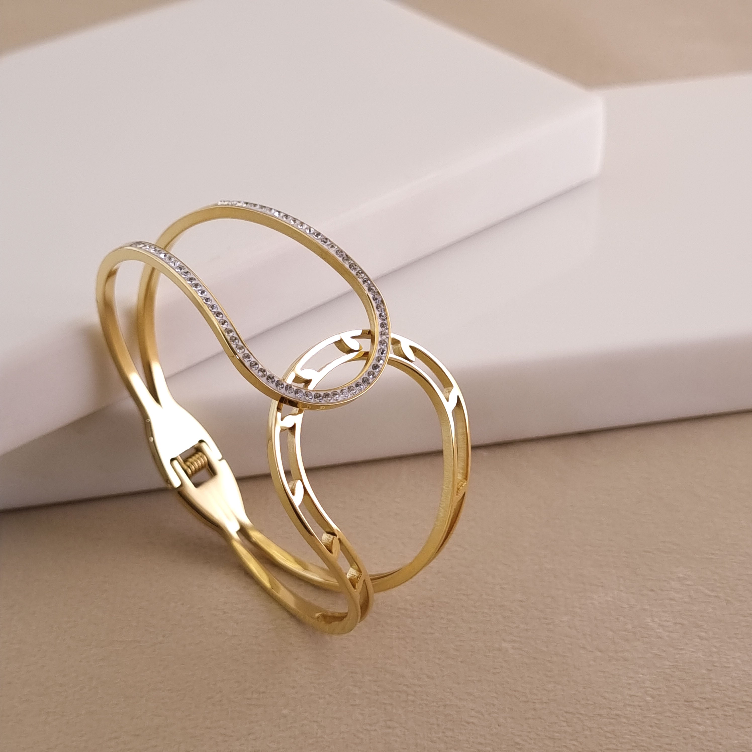 Interlink Sparkle Bracelet