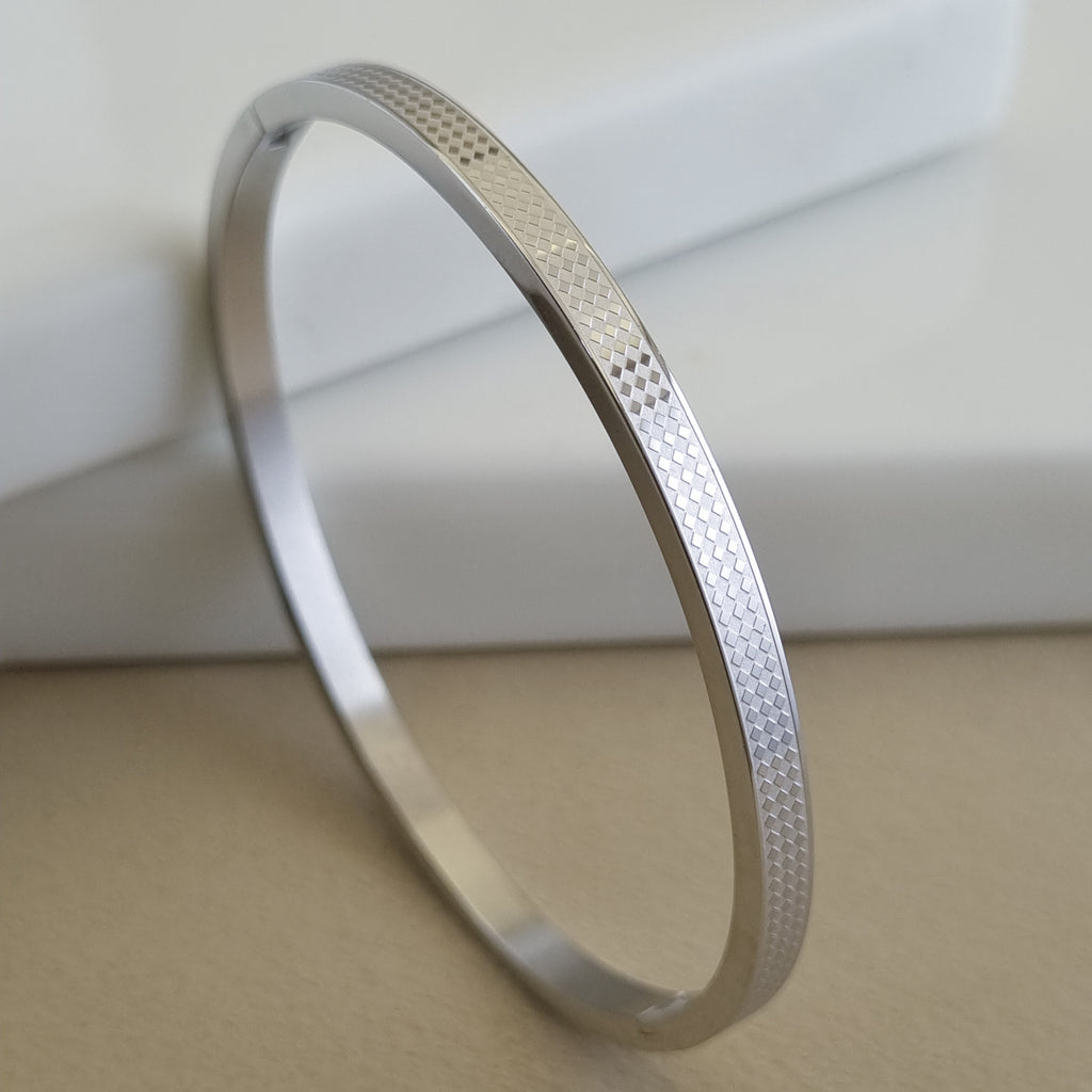 Zenith Anti-Tarnish Waterproof Silver Textured Bangle