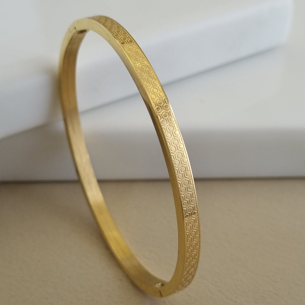 Honeycomb Anti-Tarnish 18K Gold Plated Waterproof Bangle