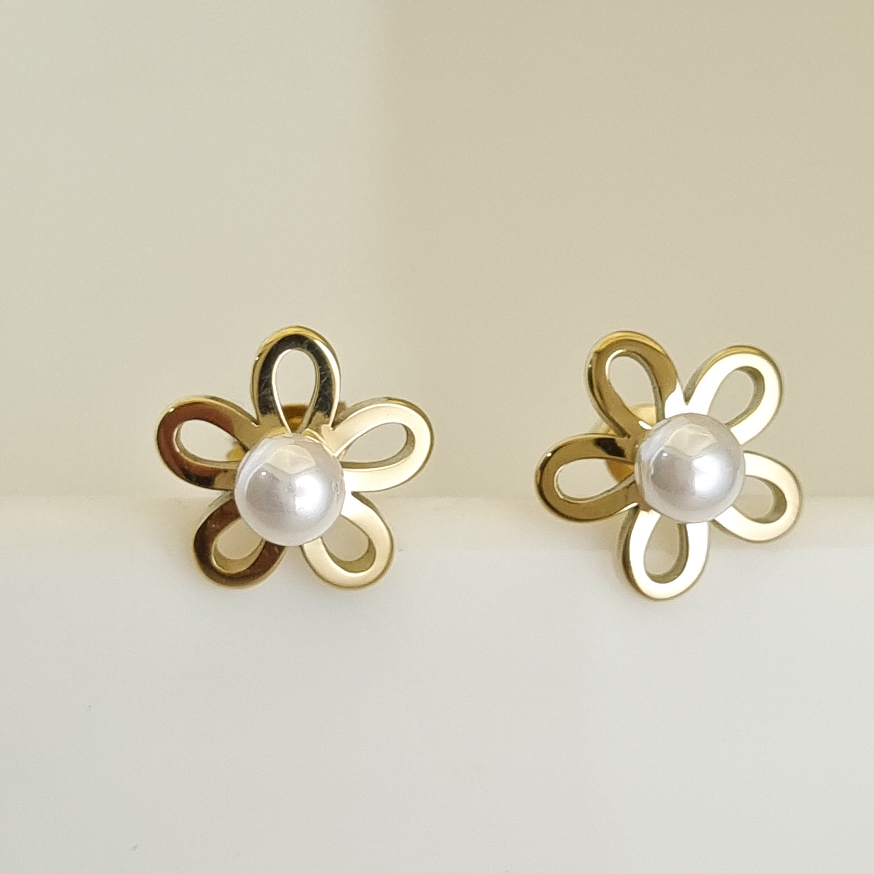 Blossom Pearl Stud Earrings