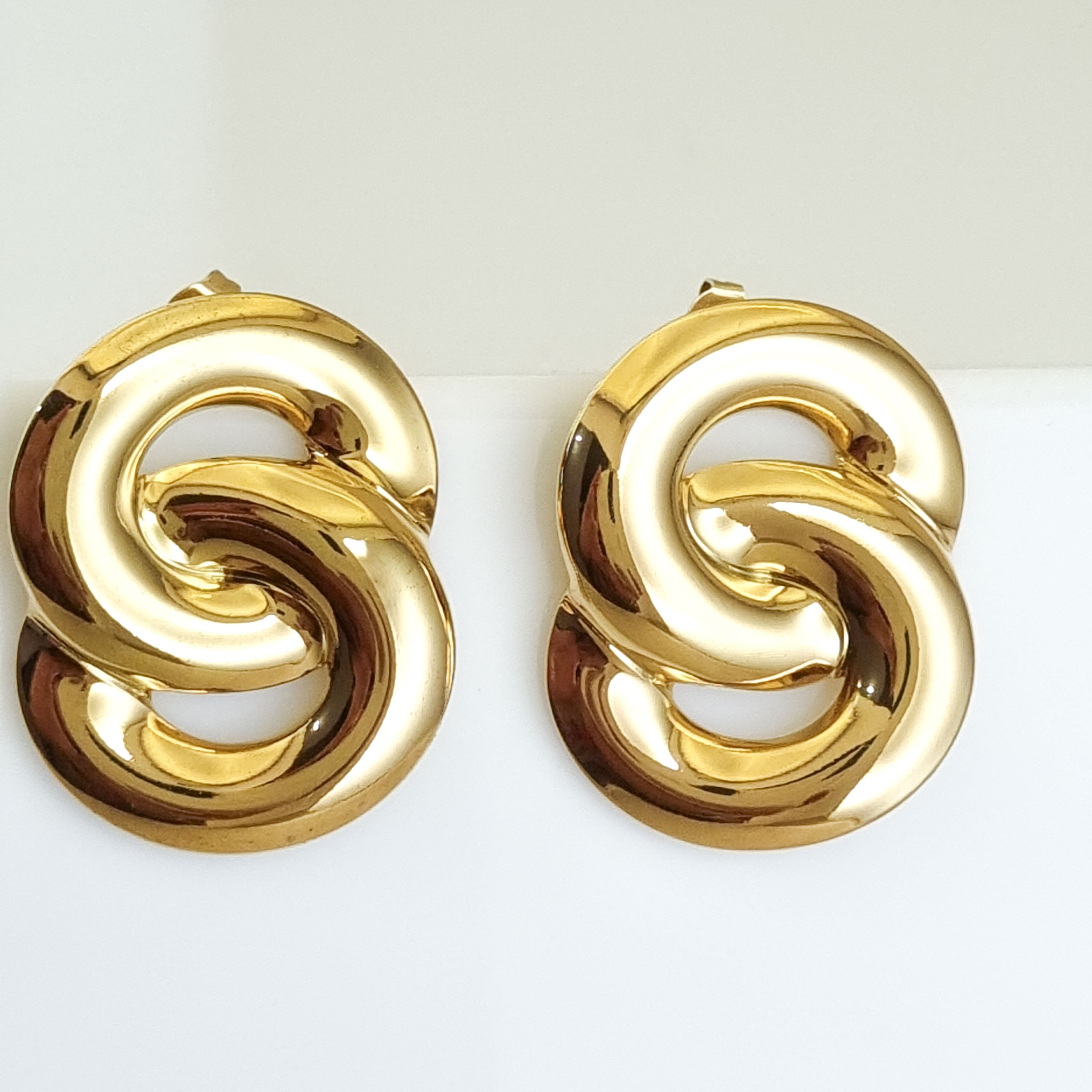Aura Interlocked Knot Stud Earrings