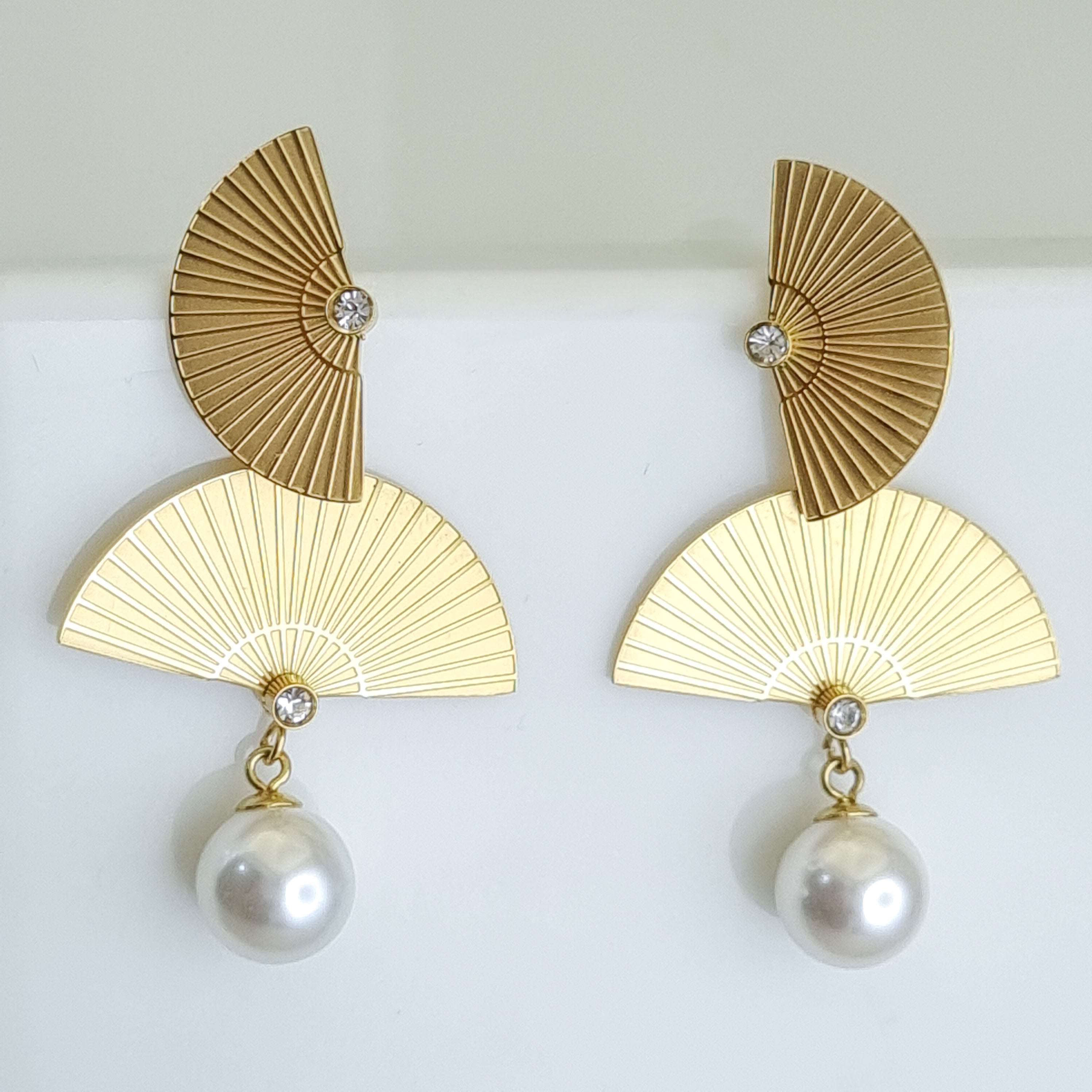 Pearl Fan Kinetic Drop Earrings